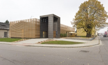 Kino a kinokavárna Lomnice nad Popelkou