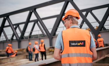 příčný výsun železničního mostu ve Ktové
