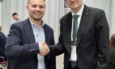 Vlevo Ing. Oleksand Dudarenko, ředitel střediska Valbek Ukrajina